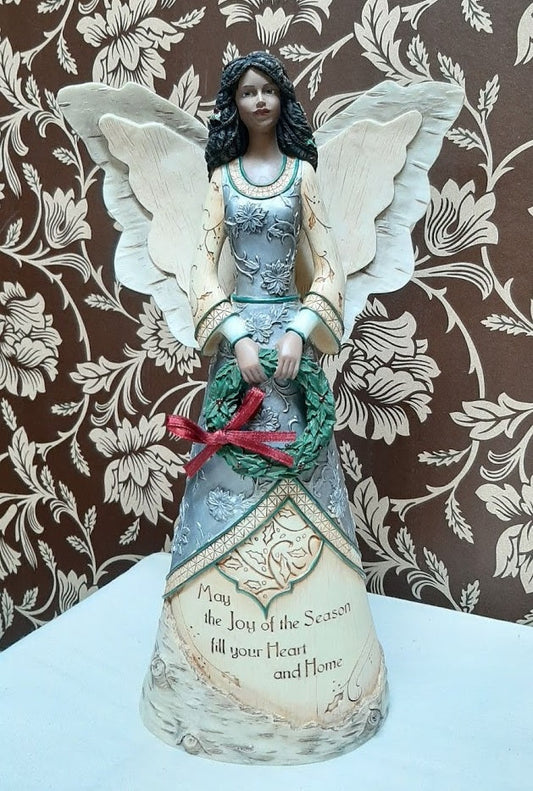 Christmas Angel with Wreath
